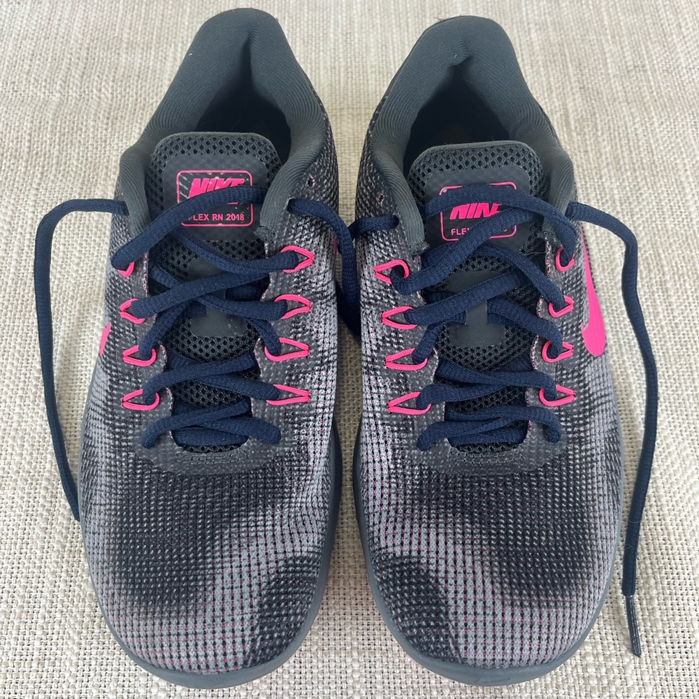Nike Womens Flex RN 2018 Grey Running Sneakers Size 6.5